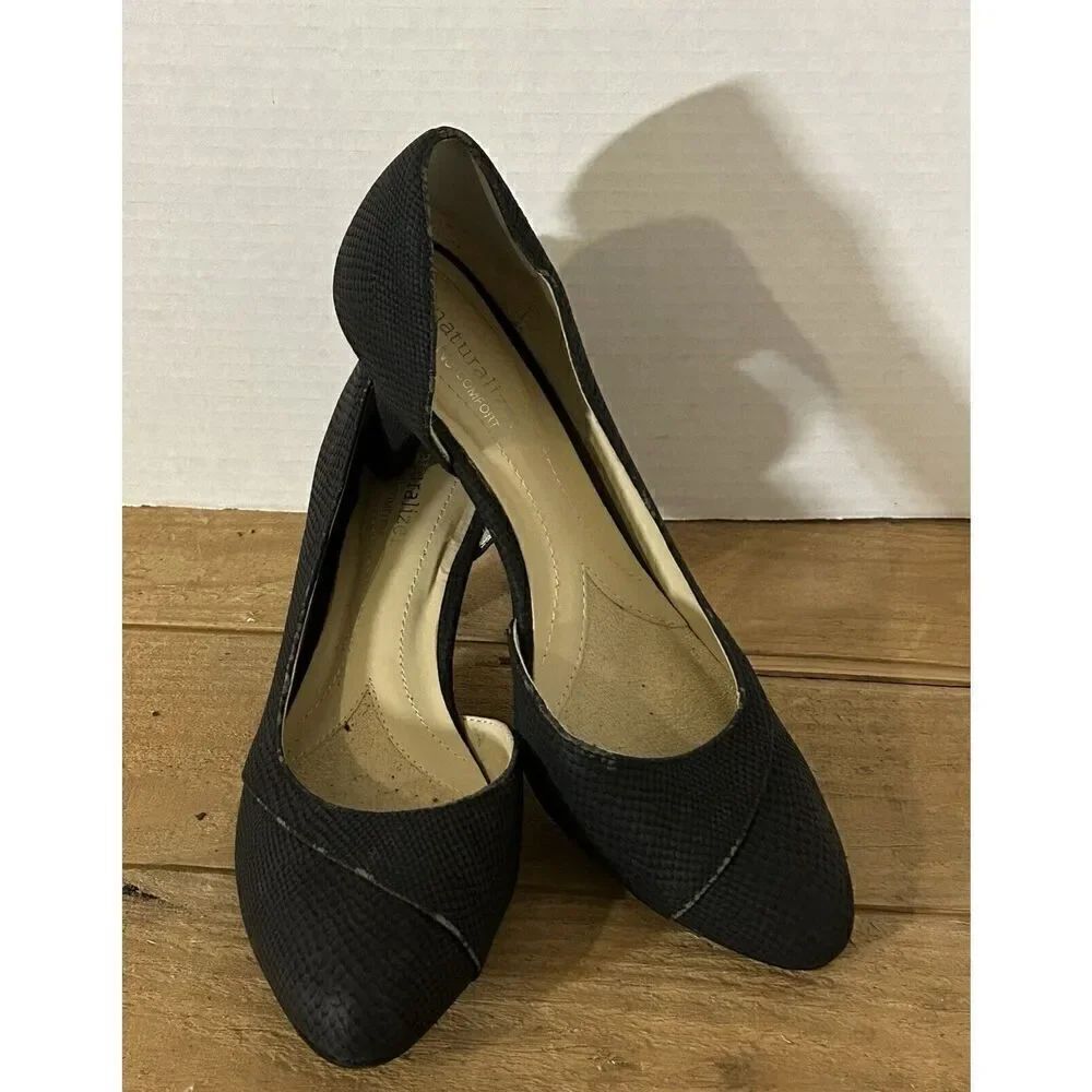 Naturalizer Deva Open Shank Pump Black Women's Size 6.5